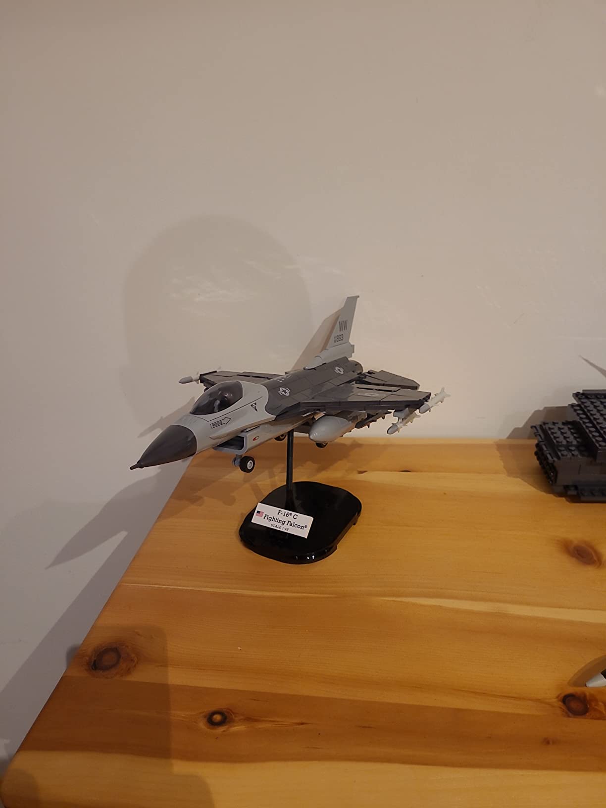 Schicker Jet fürs Regal